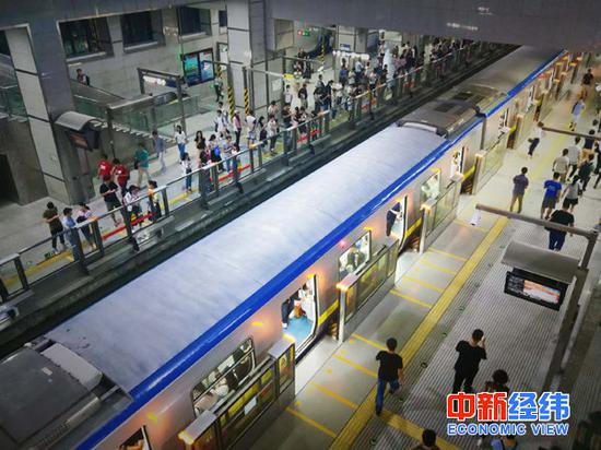 西二旗地铁站 中新经纬赵佳然摄
