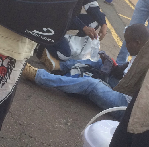 南非两列车相撞