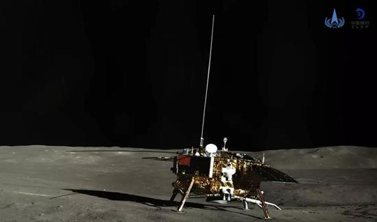 嫦娥四号着陆器彩色全景图 （图片来源：http://www.spacechina.com）