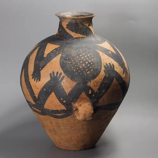 Fig.2&nbsp;马家窑文化神人纹彩陶壶