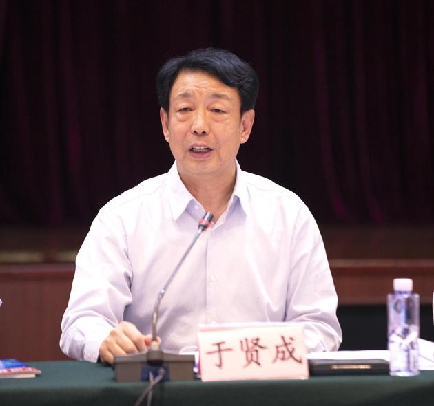 中国卫星导航定位协会副秘书长李冬航对白皮书重点数据进行解读