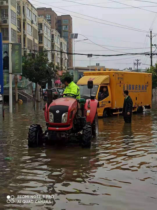 中国电信应急发电车克服重重困难保障机房用电