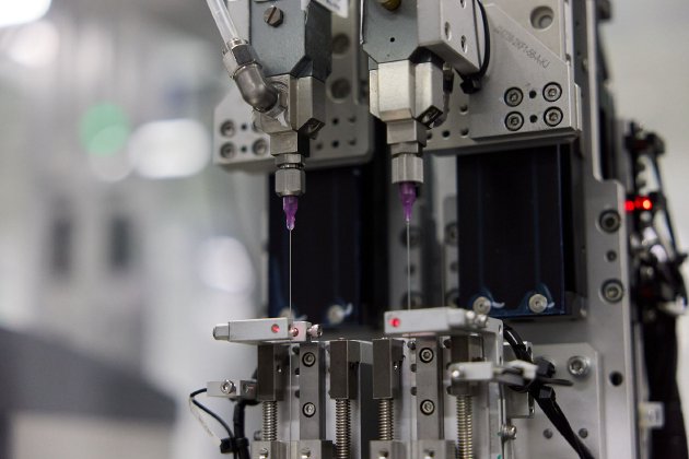 瑞声科技 iPhone 均热板产线，给均热板注入液体