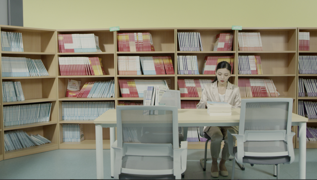 考生在培训机构备考学习。图片来源：华图教育